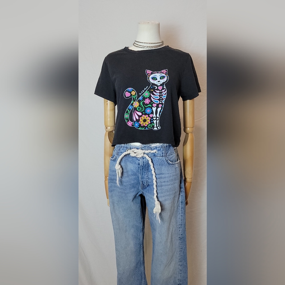 Social Culture by Urban Outfitters Cropped Dias De Los Muertos T